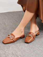 Charger l\'image dans la visionneuse de la galerie, CUCCOO BIZCHIC Women Metal Decor Square Toe Mule Flats, Fashion Outdoor Flats