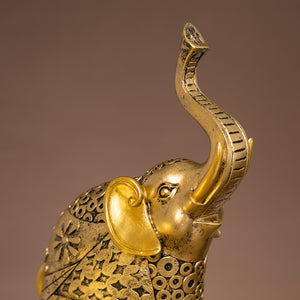 Resin arts and crafts wholesale creative gold elephant ornaments Europe