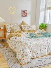 Charger l\'image dans la visionneuse de la galerie, Pom Pom Decor Flower Print Duvet Cover Set Without Filler