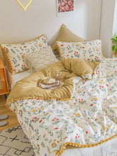 Charger l\'image dans la visionneuse de la galerie, Pom Pom Decor Flower Print Duvet Cover Set Without Filler