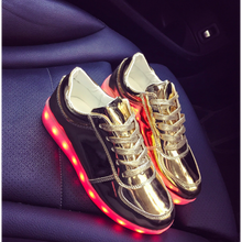 Charger l\'image dans la visionneuse de la galerie, LED Trainers