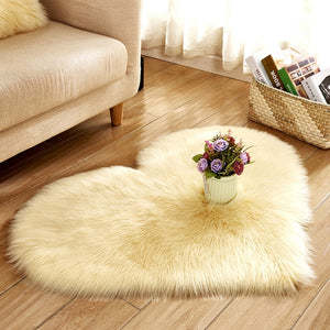 2021 new home textile Plush living room heart-shaped carpet bedroom bedside mat cute girl style