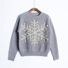 Charger l\&#39;image dans la visionneuse de la galerie, Snowflake Sequined Pearl Knitted Christmas Sweater