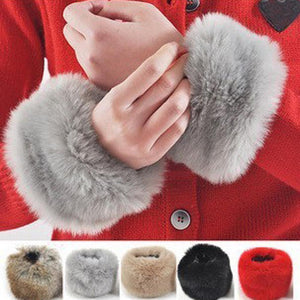 1 pair Women Fashion Winter Warm Faux Fur Elastic Wrist Slap On Cuffs Ladies Solid Color Arm Warmer Plush Wrist Protector