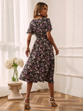 Charger l\&#39;image dans la visionneuse de la galerie, Allover Floral Print Flounce Sleeve Belted Dress