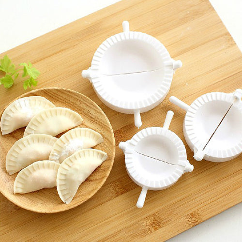 3pcs Novelty DIY Plastic Dough Press Dumpling Makers Moulds in Different Sizes (White)