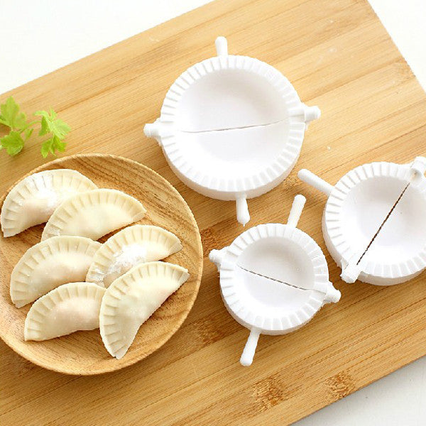 3pcs Novelty DIY Plastic Dough Press Dumpling Makers Moulds in Different Sizes (White)
